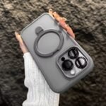 Coque en silicone semi-transparente avec lentilles de protection caméra et support MagSafe - Gris